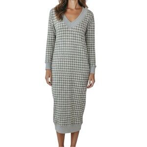Locker Room Houndstooth V-Neck Midi Dress in Gray Size S/M